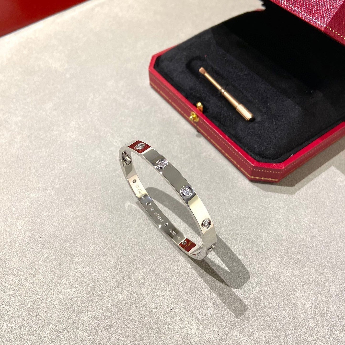 [Leaves]CLASSIC 6.1MM LOVE BANGLE - 10-DIAMOND