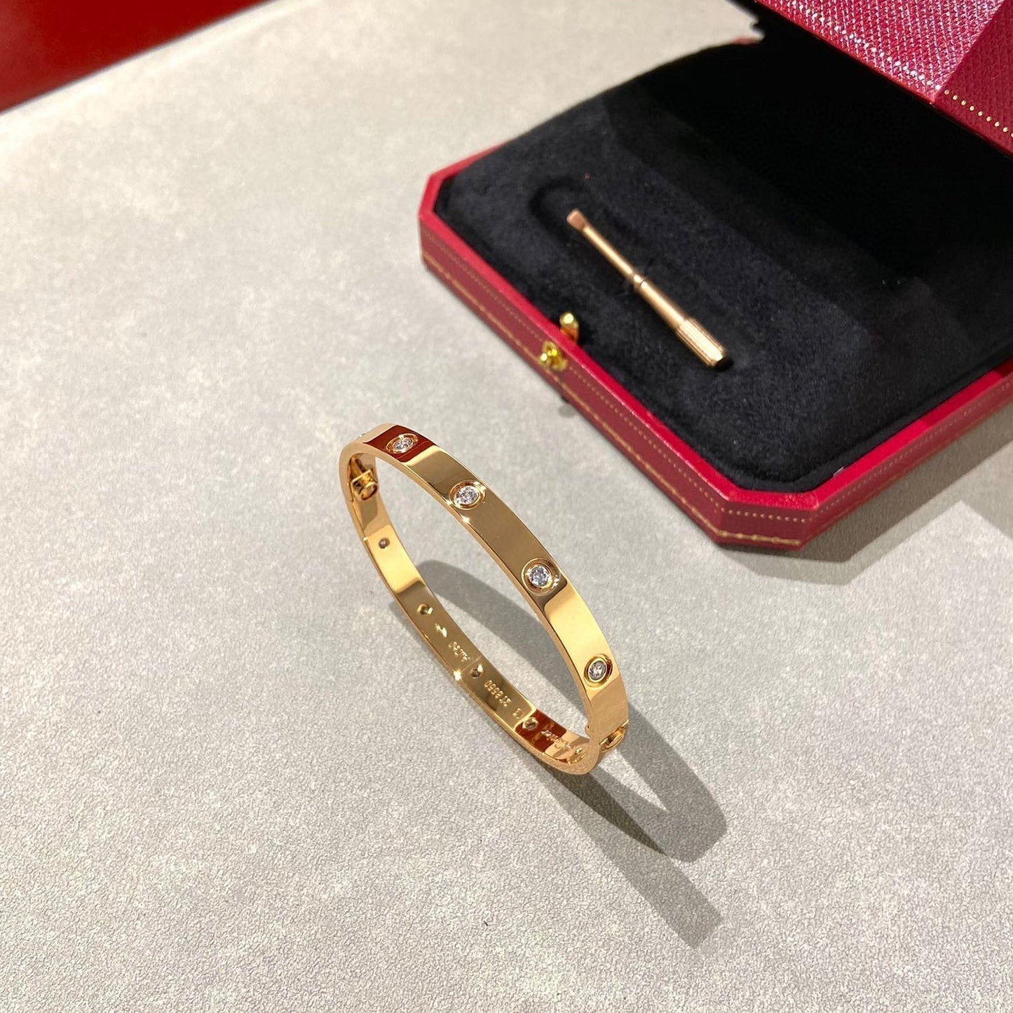 [Leaves]CLASSIC 6.1MM LOVE BANGLE - 10-DIAMOND