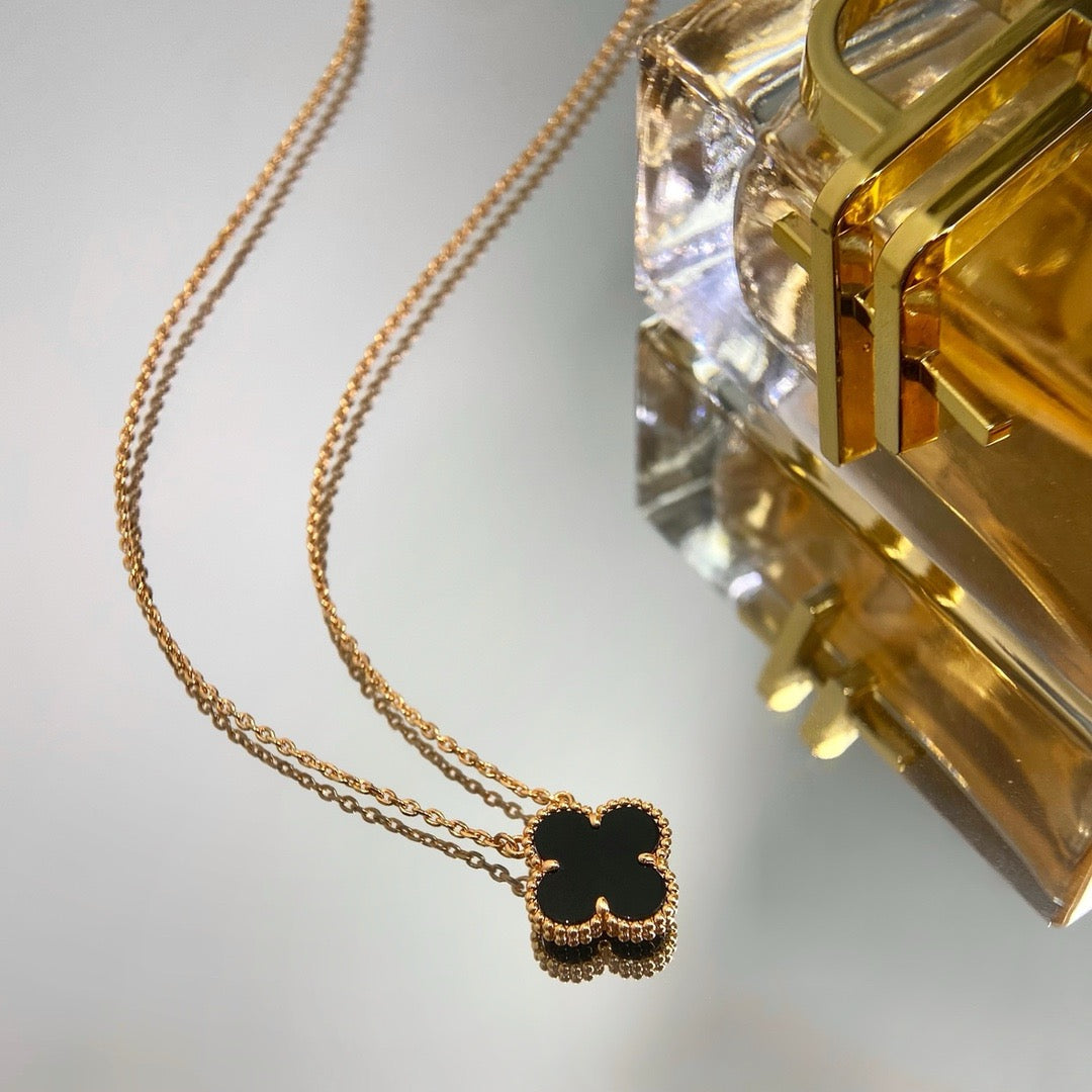 [Leaves]CLOVER 15MM BLACK ONYX SINGLE FLOWER NECKLACE
