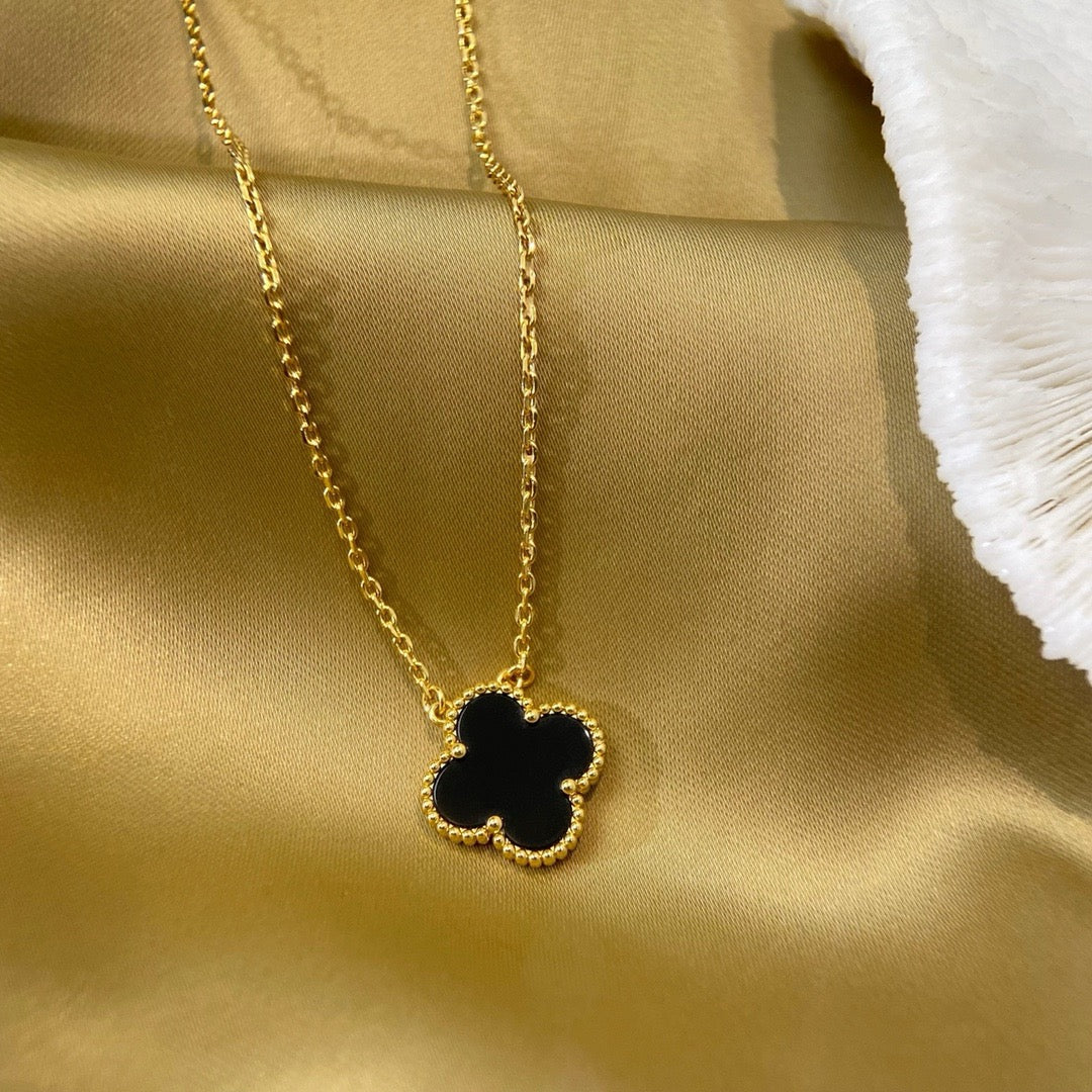 [Leaves]CLOVER 15MM BLACK ONYX SINGLE FLOWER NECKLACE