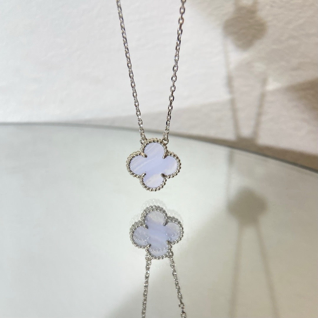 [Leaves]CLOVER 15MM BLUE CHALCEDONY NECKLACE SILVER