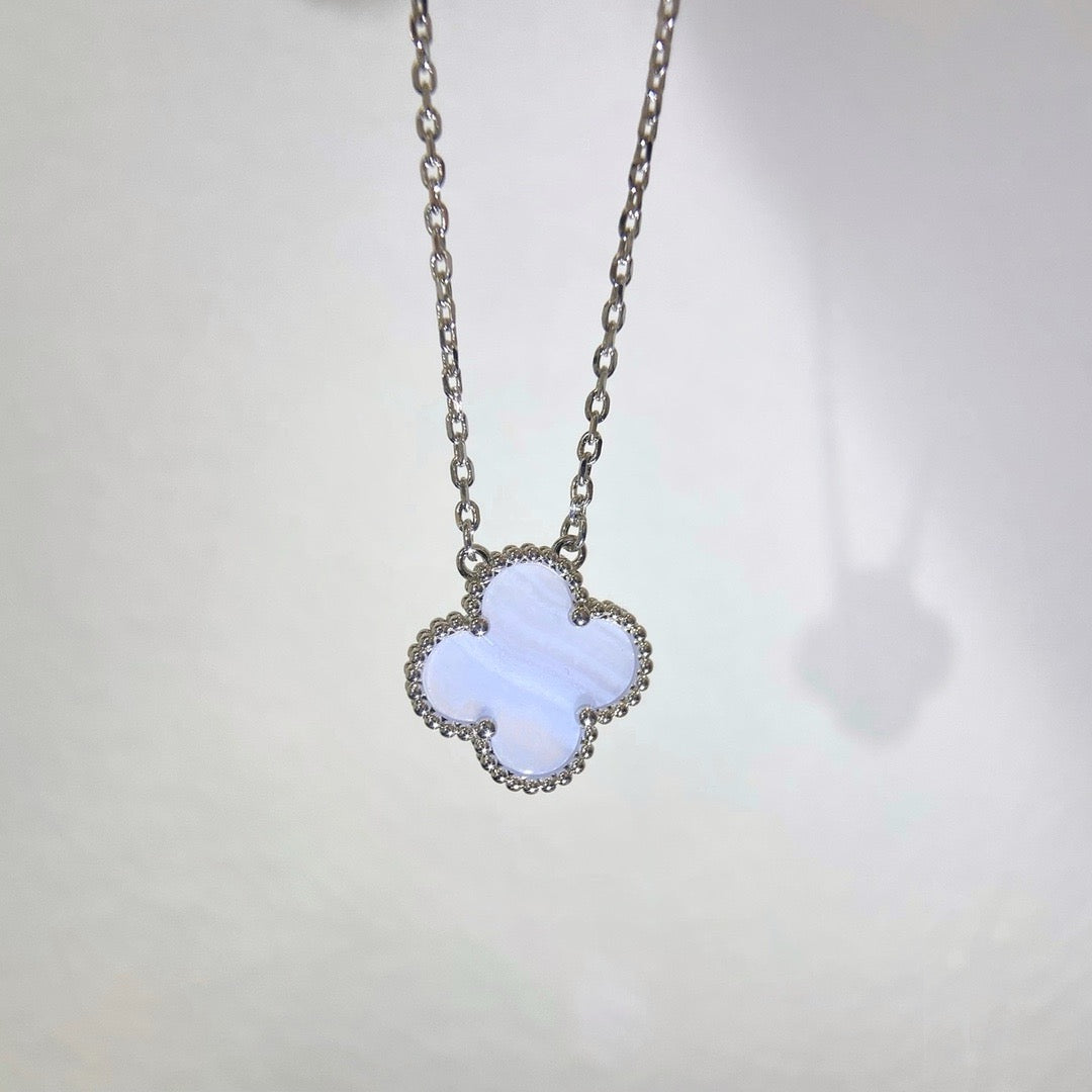 [Leaves]CLOVER 15MM BLUE CHALCEDONY NECKLACE SILVER