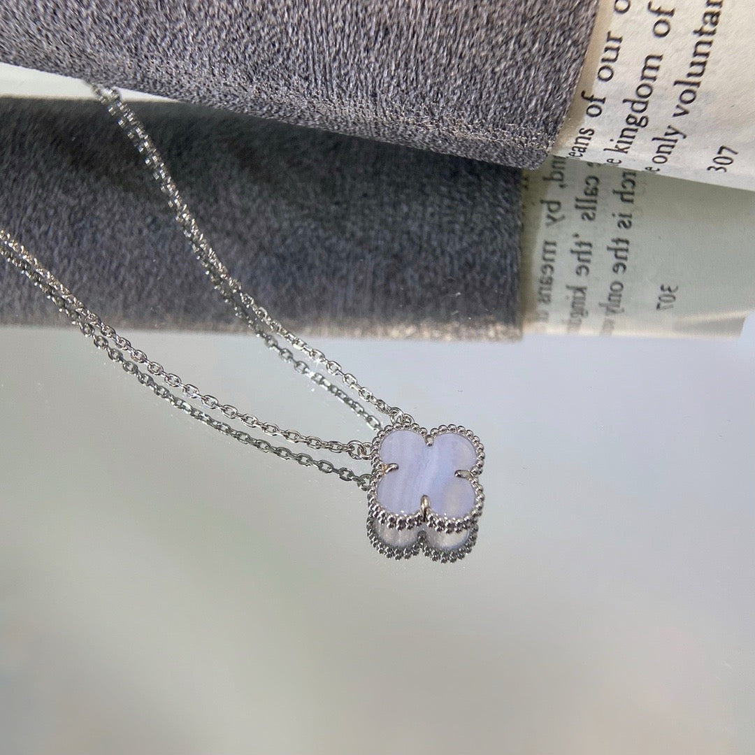 [Leaves]CLOVER 15MM BLUE CHALCEDONY NECKLACE SILVER
