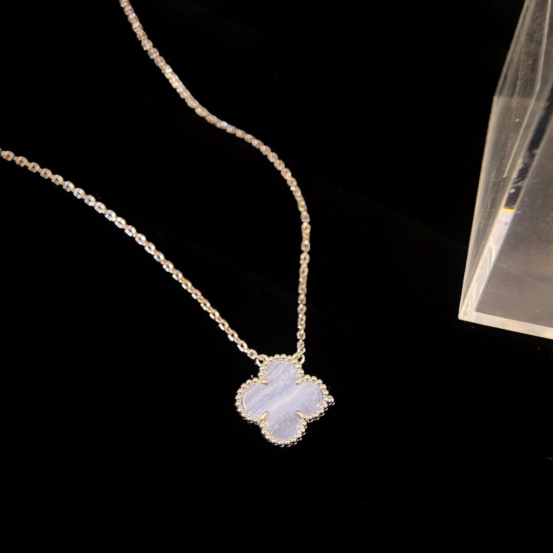 [Leaves]CLOVER 15MM BLUE CHALCEDONY NECKLACE SILVER