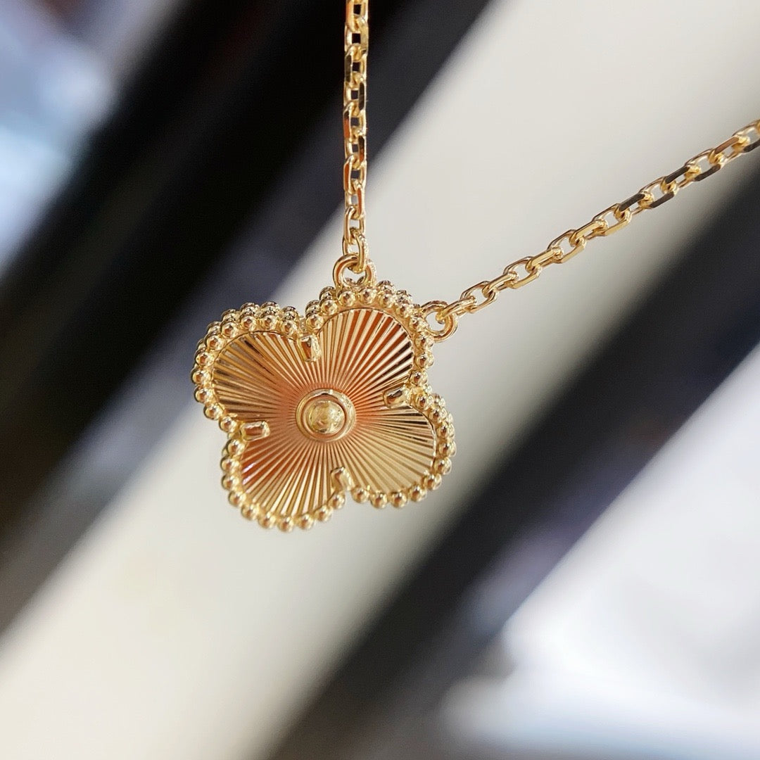 [Leaves]CLOVER 15MM LASER NECKLACE
