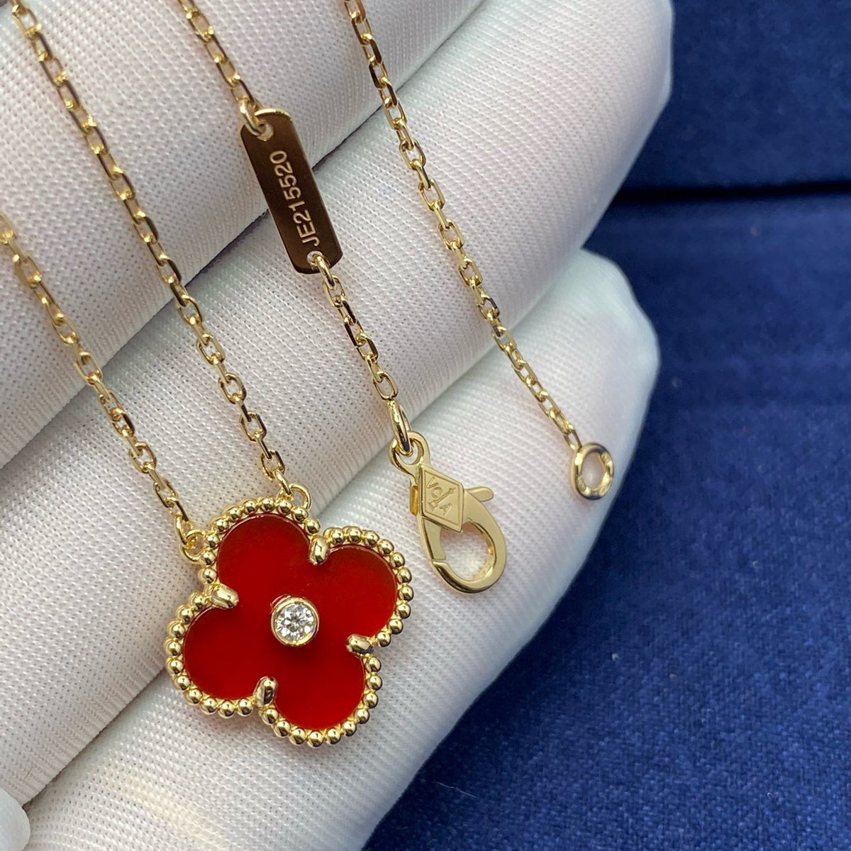 [Leaves]CLOVER 15MM DIAMOND CARNELIAN NECKLACE