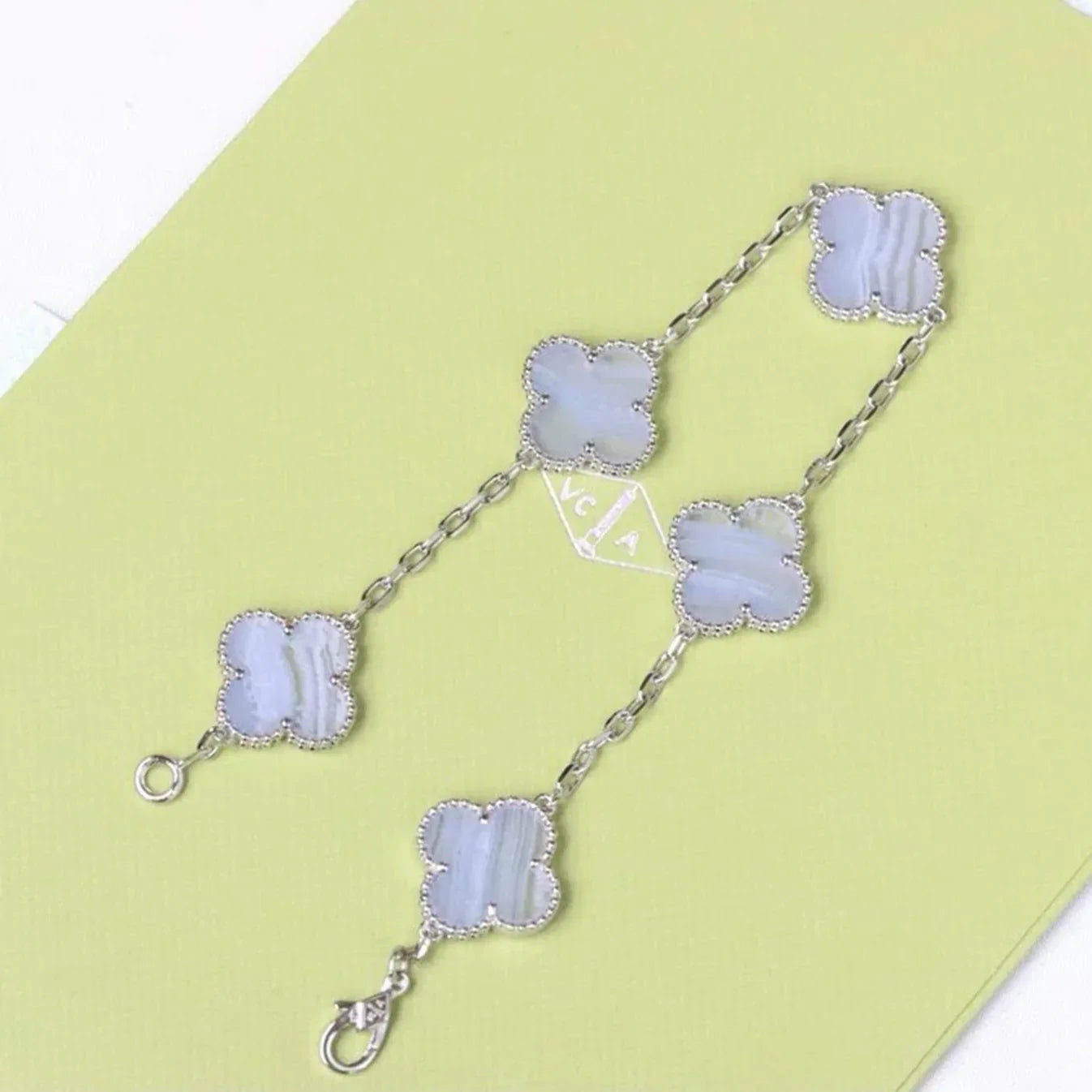 [Leaves]LUCKY CLOVER 5-MOTIF BRACELET - PURPLE CHALCEDONY COLLECTION