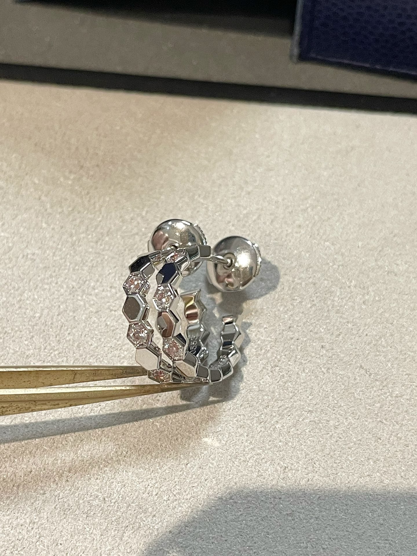 [Leaves]Hollow Design Four-Leaf Clover Flower Shape Ring