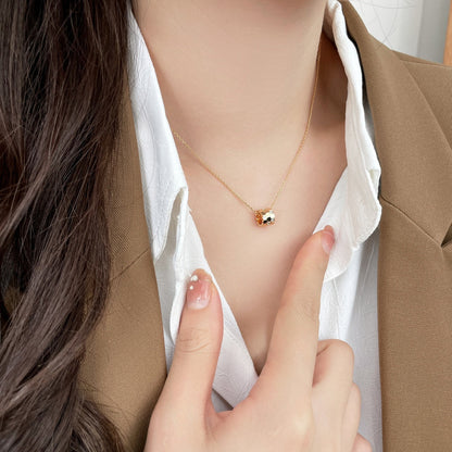 [Leaves]BEE MINI PEDANT DIAMOND NECKLACE