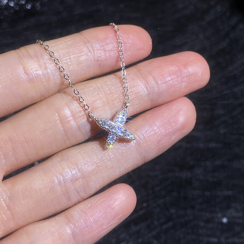 [Leaves]MODERN X-SHAPE PAVÉ MOISSANITE NECKLACE