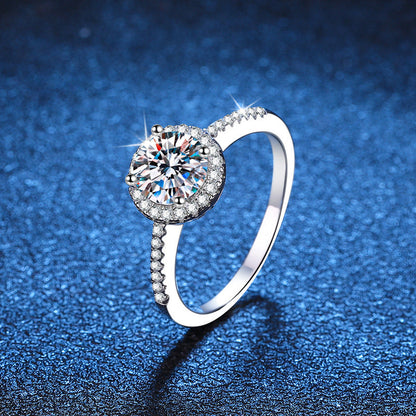 [Leaves]RADIANT ROUND HALO MOISSANITE ENGAGEMENT RING