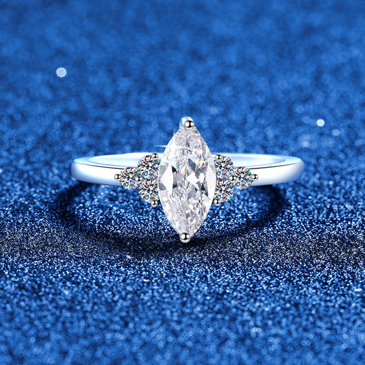 [Leaves]ELEGANT MARQUISE CUT MOISSANITE RING WITH SIDE ACCENTS