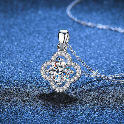 [Leaves]CLASSIC CLOVER MOISSANITE PENDANT NECKLACE