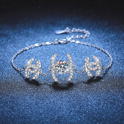 [Leaves]CLASSIC INTERLOCKING MOISSANITE BRACELET