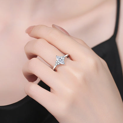 [Leaves]ELEGANT MARQUISE CUT MOISSANITE RING WITH SIDE ACCENTS