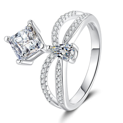 [Leaves]ELEGANT DOUBLE-TWISTED MOISSANITE RING