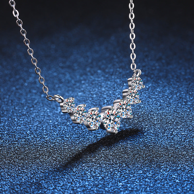 [Leaves]MINIMALIST CURVED SMILE MOISSANITE NECKLACE