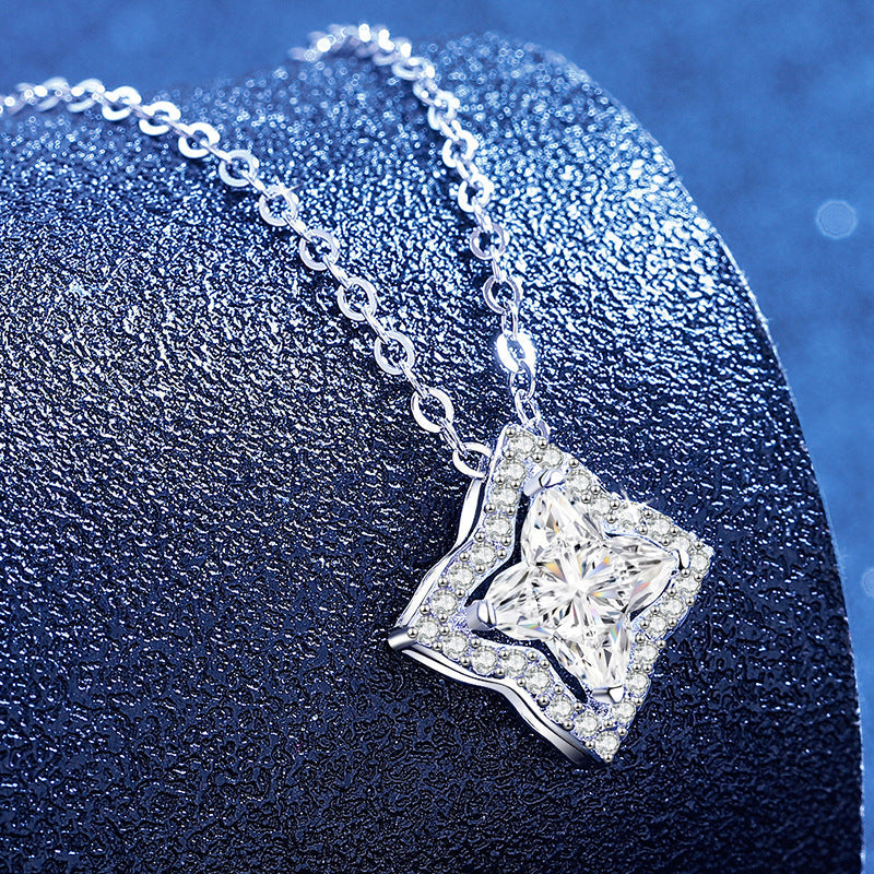 [Leaves]STAR-CLOVER MOISSANITE NECKLACE