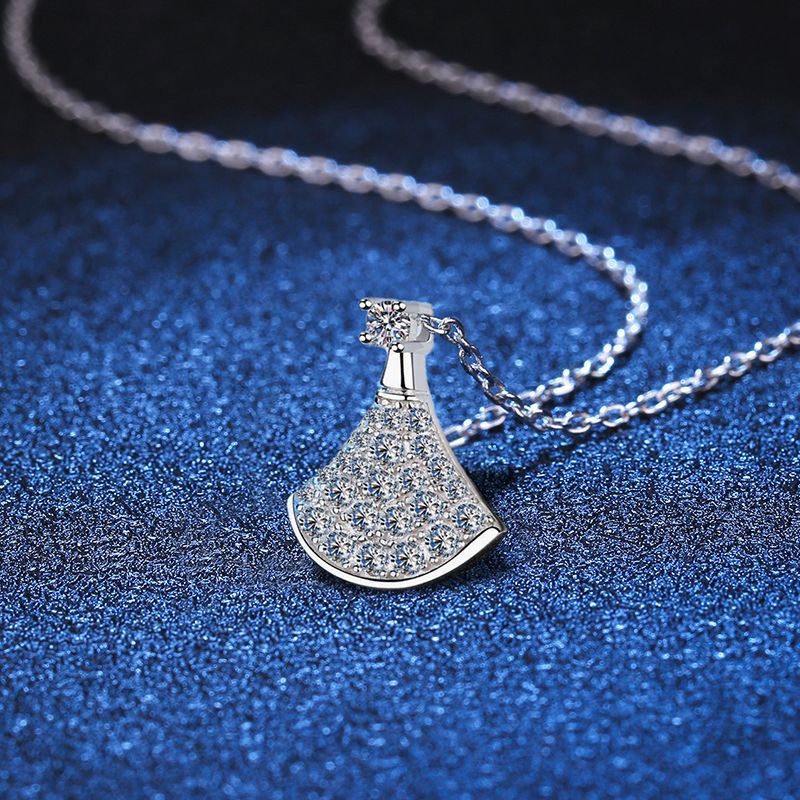 [Leaves]ELEGANT FAN-SHAPED MOISSANITE PENDANT NECKLACE