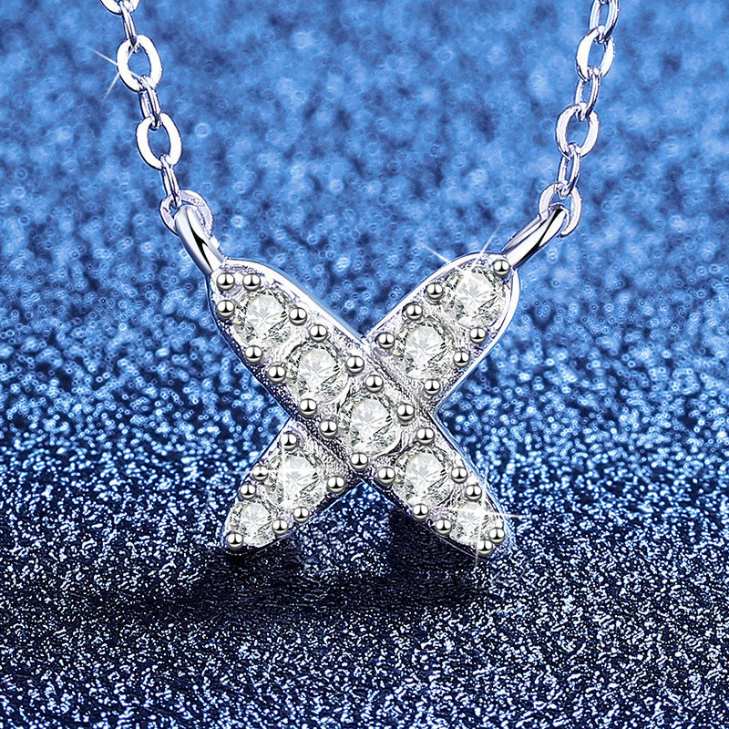 [Leaves]MODERN X-SHAPE PAVÉ MOISSANITE NECKLACE