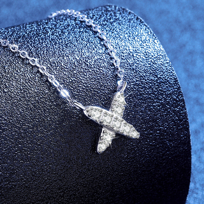 [Leaves]MODERN X-SHAPE PAVÉ MOISSANITE NECKLACE