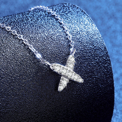 [Leaves]MODERN X-SHAPE PAVÉ MOISSANITE NECKLACE