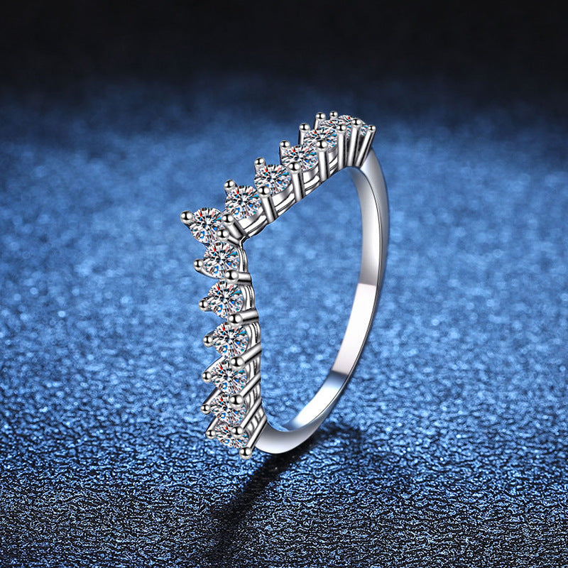 [Leaves]ELEGANT V-SHAPED CHEVRON MOISSANITE RING