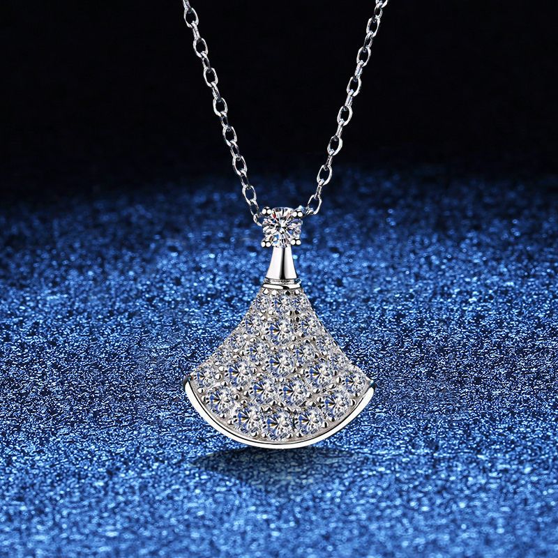 [Leaves]ELEGANT FAN-SHAPED MOISSANITE PENDANT NECKLACE