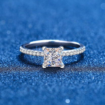 [Leaves]ELEGANT PRINCESS CUT MOISSANITE ENGAGEMENT RING