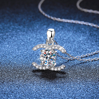 [Leaves]CLASSIC INTERLOCKING MOISSANITE PENDANT NECKLACE