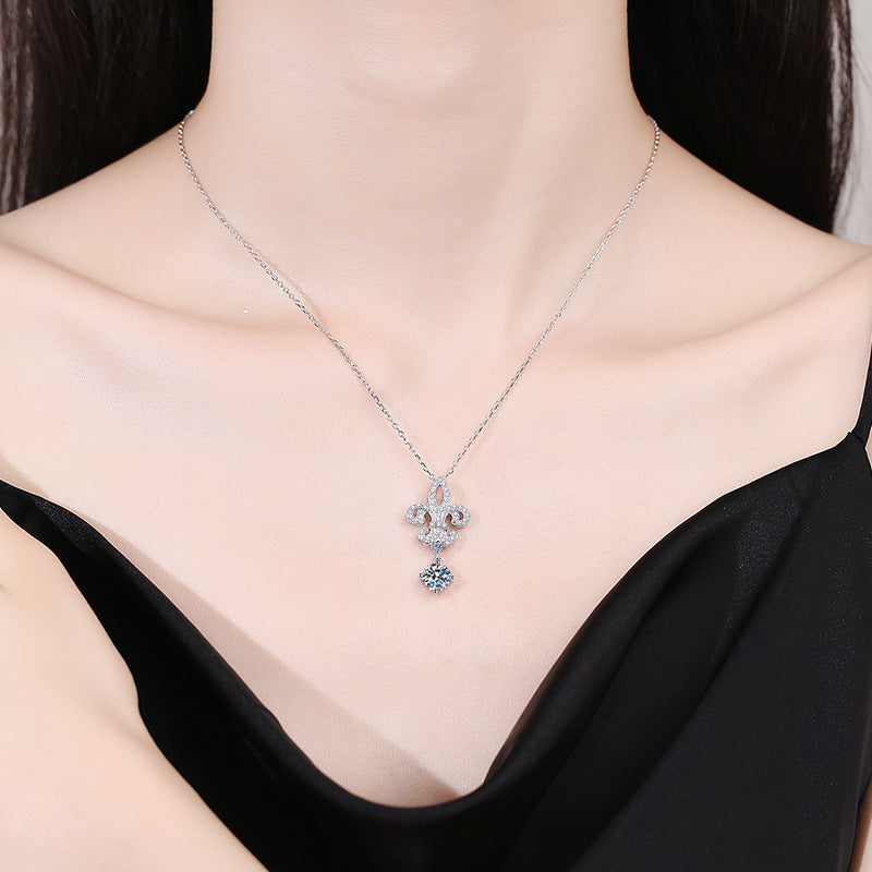 [Leaves]ROYAL FLEUR-DE-LIS MOISSANITE PENDANT NECKLACE