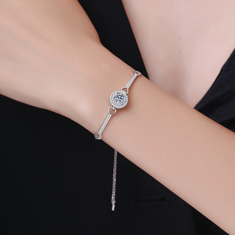 [Leaves]INTERLOCKING HEART & CIRCLE MOISSANITE BRACELET