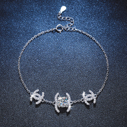 [Leaves]CLASSIC INTERLOCKING MOISSANITE BRACELET
