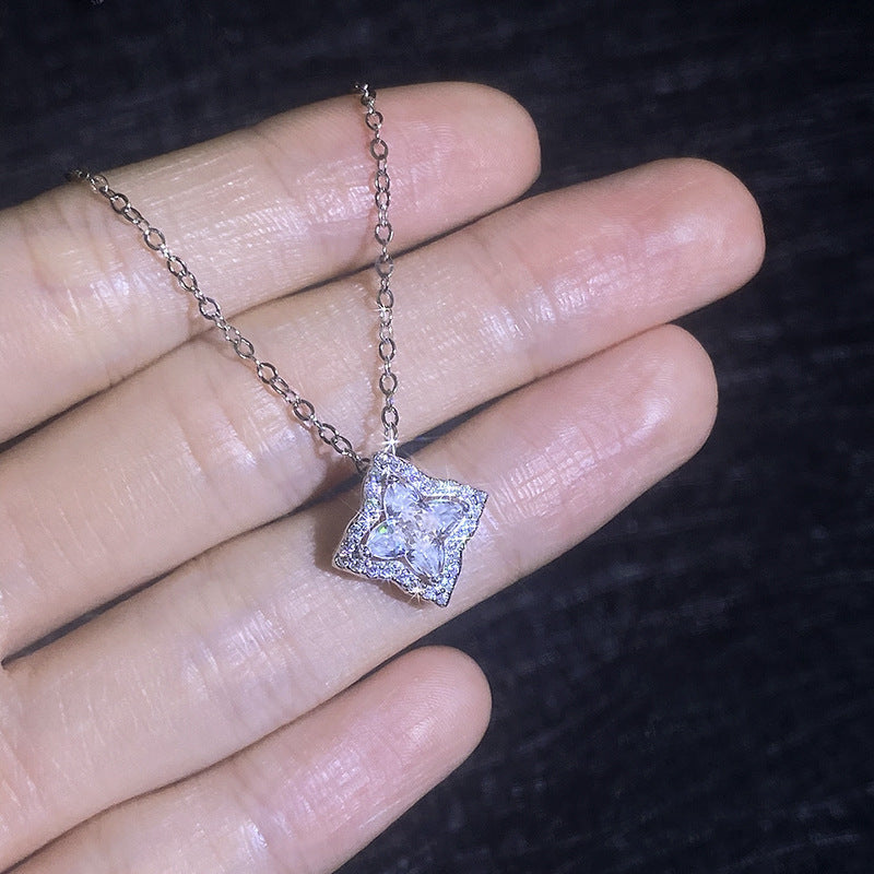 [Leaves]STAR-CLOVER MOISSANITE NECKLACE