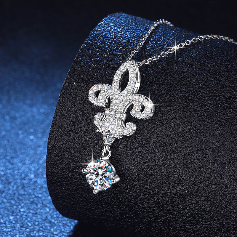 [Leaves]ROYAL FLEUR-DE-LIS MOISSANITE PENDANT NECKLACE