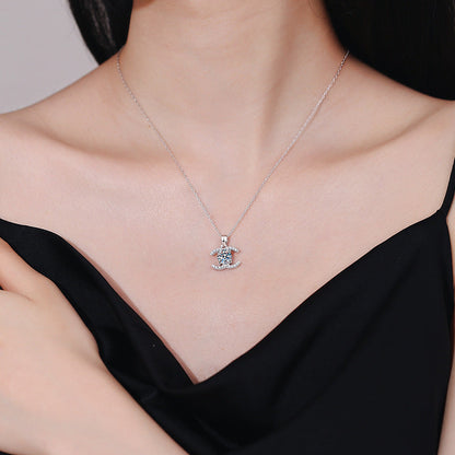 [Leaves]CLASSIC INTERLOCKING MOISSANITE PENDANT NECKLACE