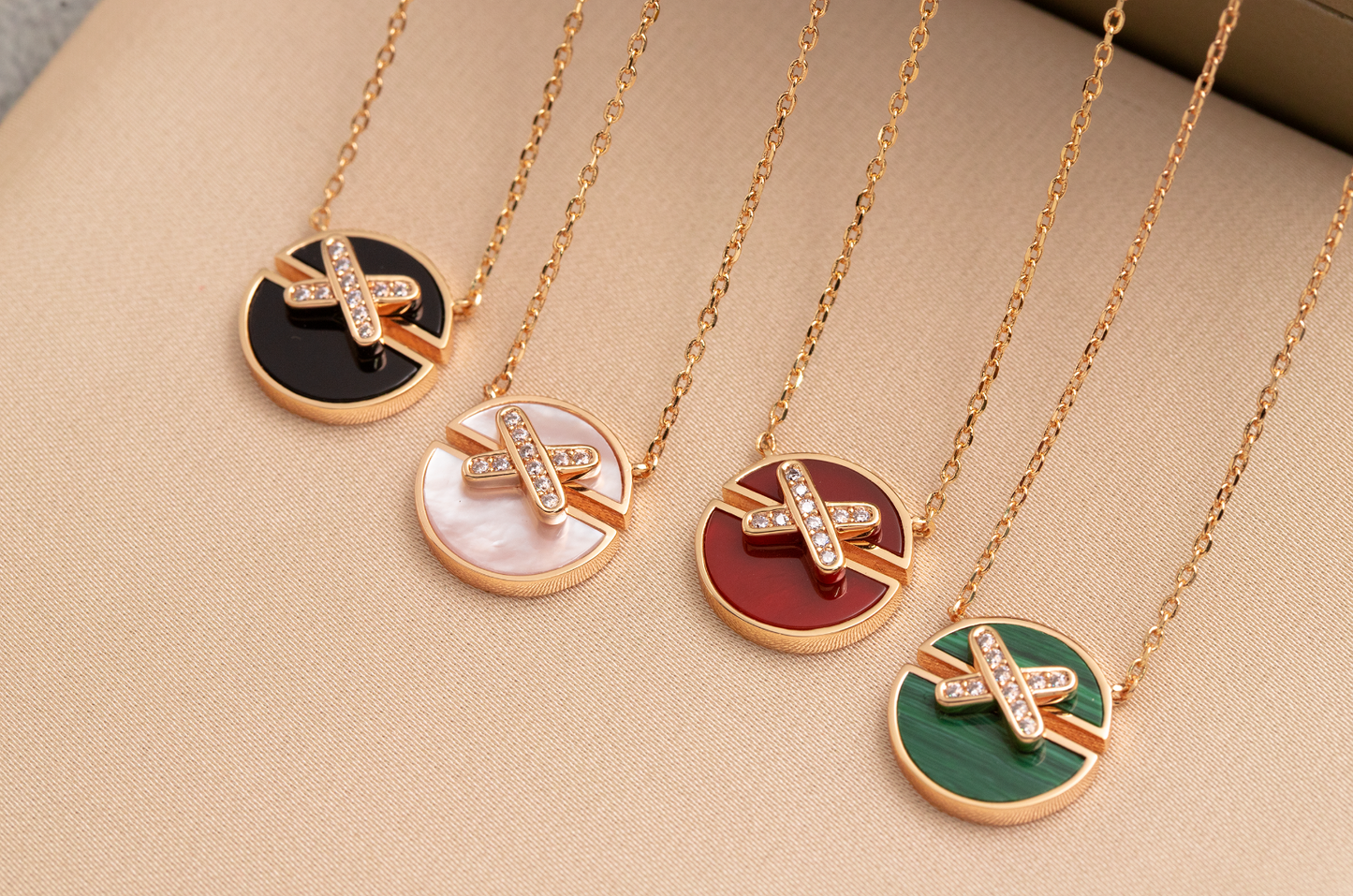 [Leaves]JEUX DE ROSE GOLD DIAMOND NECKLACE