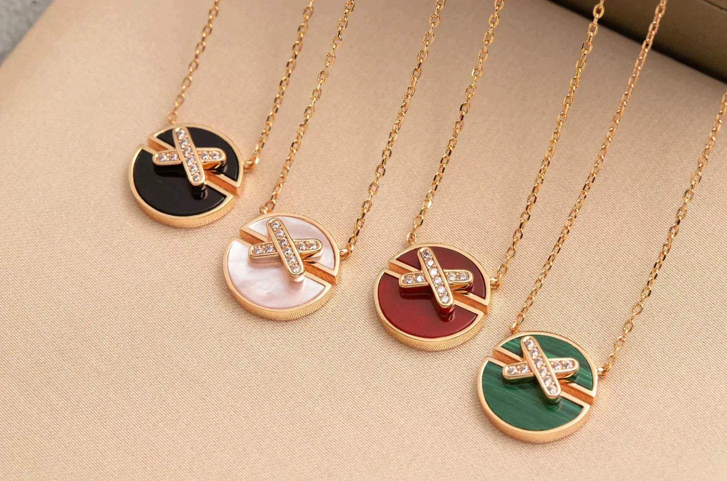 [Leaves]JEUX DE ROSE GOLD DIAMOND NECKLACE