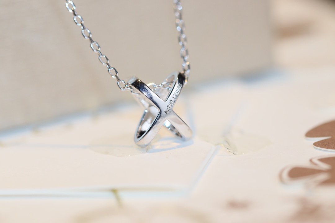 [Leaves]JEUX DE DIAMOND NECKLACE