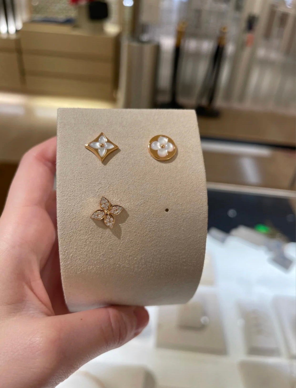 [Leaves]STAR BLOSSOM STUD EARRINGS ROSE GOLD DIAMONDS