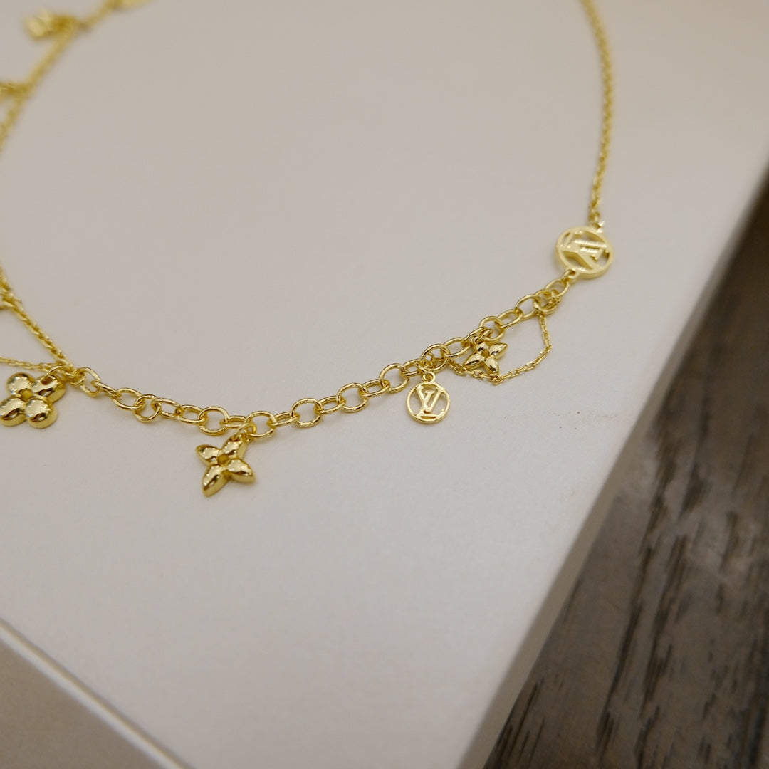 [Leaves]BLOOMING SUPPLE NECKLACE BRASS