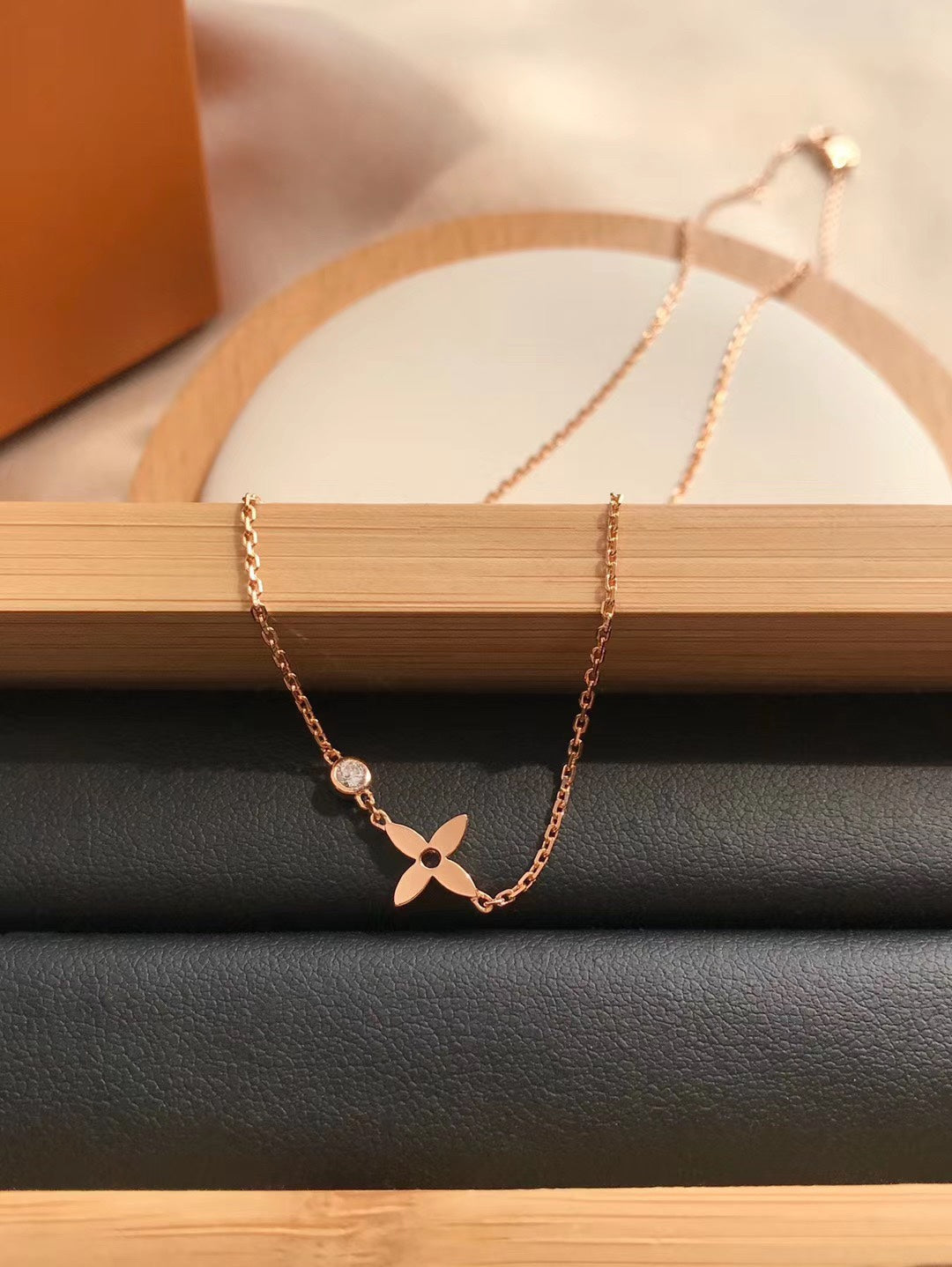 [Leaves]BLOSSOM PENDANT ROSE GOLD AND DIAMOND
