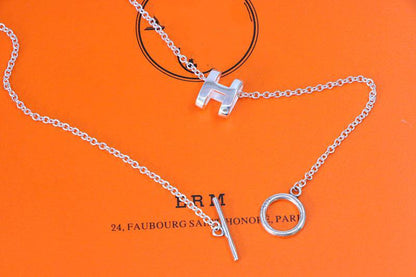 [Leaves]HM NECKLACE H LETTER OVAL SERIES
