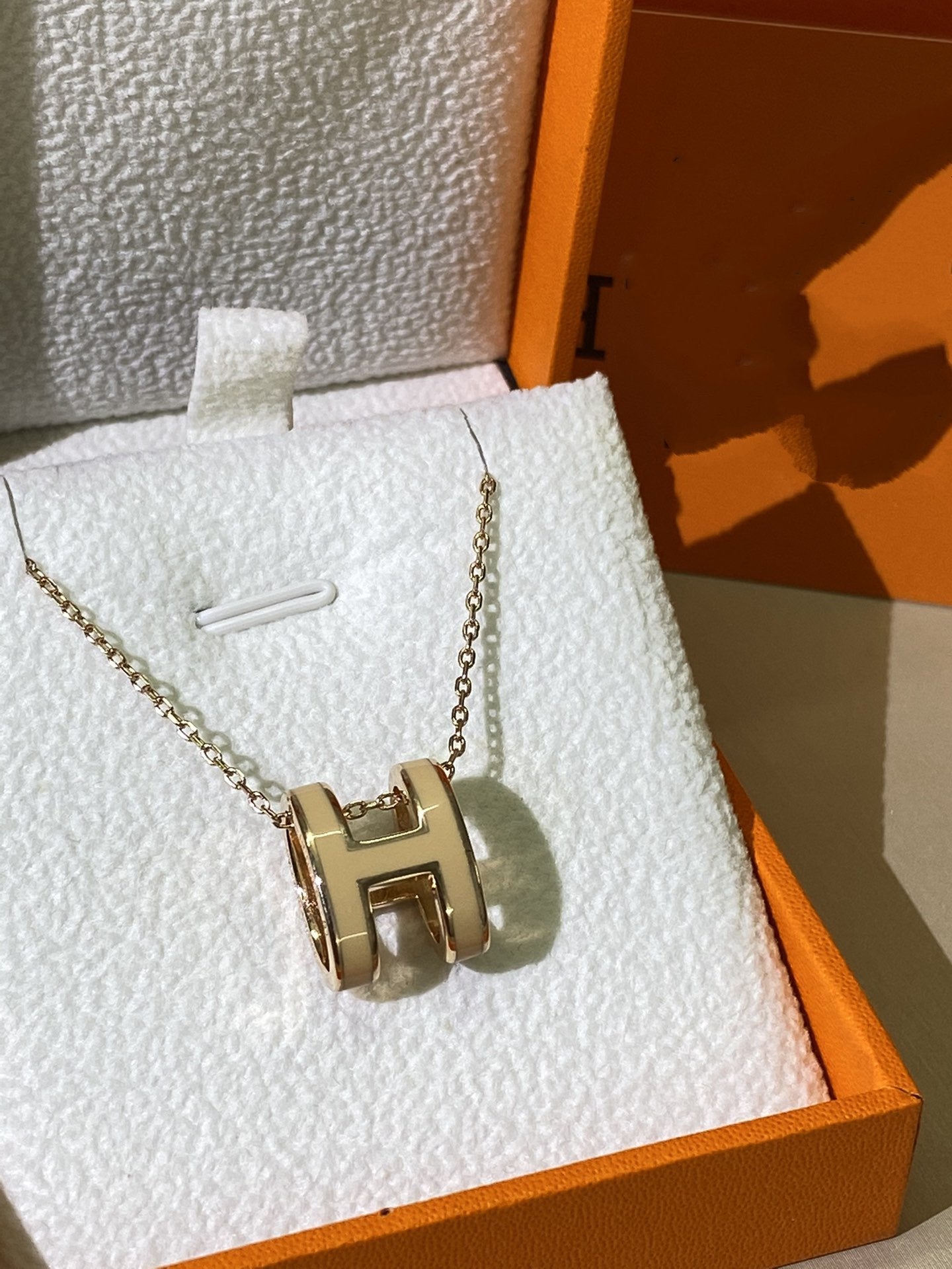 [Leaves]HM CLIC YELLOW ENAMEL GOLD NECKLACE