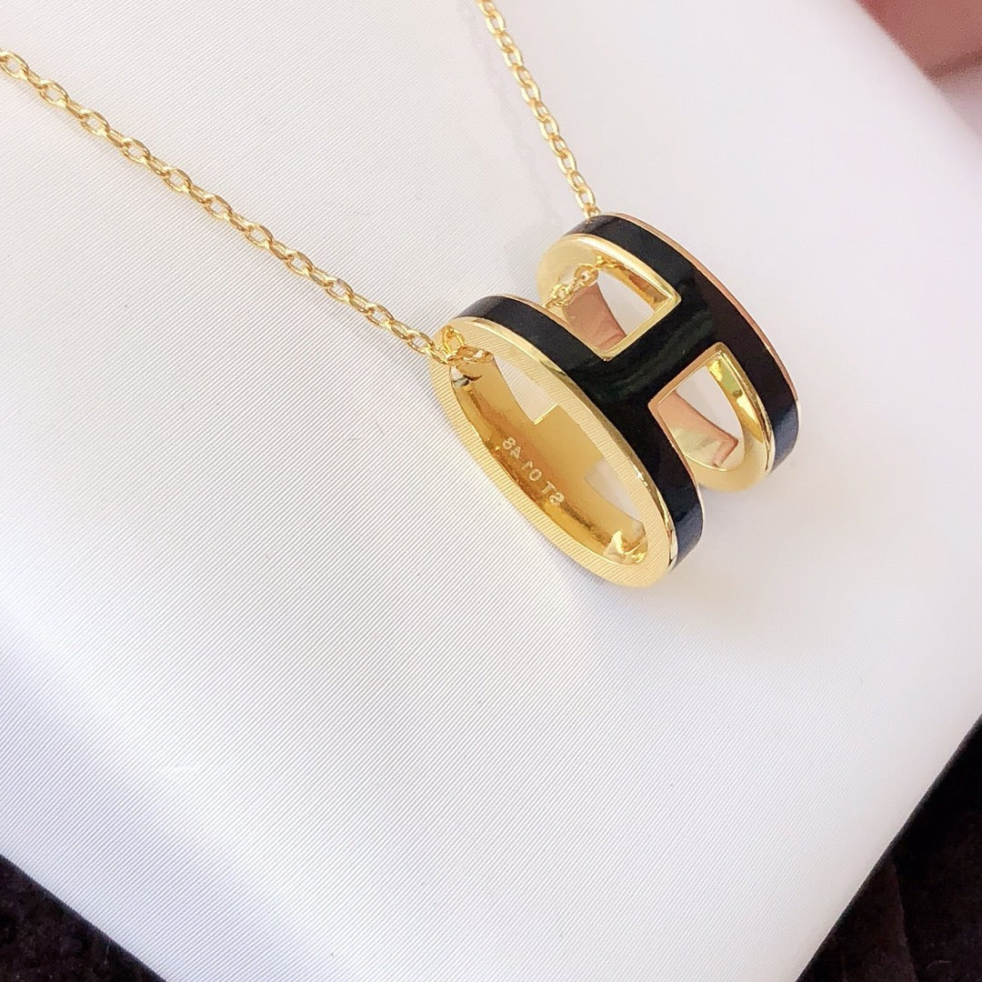[Leaves]HM CLIC BLACK ENAMEL GOLD NECKLACE