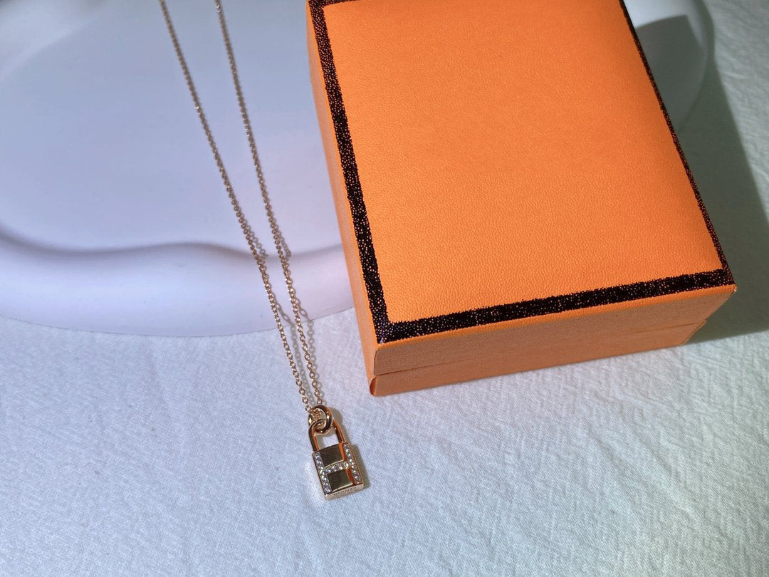 [Leaves]HM ADVANCED NICHE LOCK HEAD NECKLACE DIAMONDS