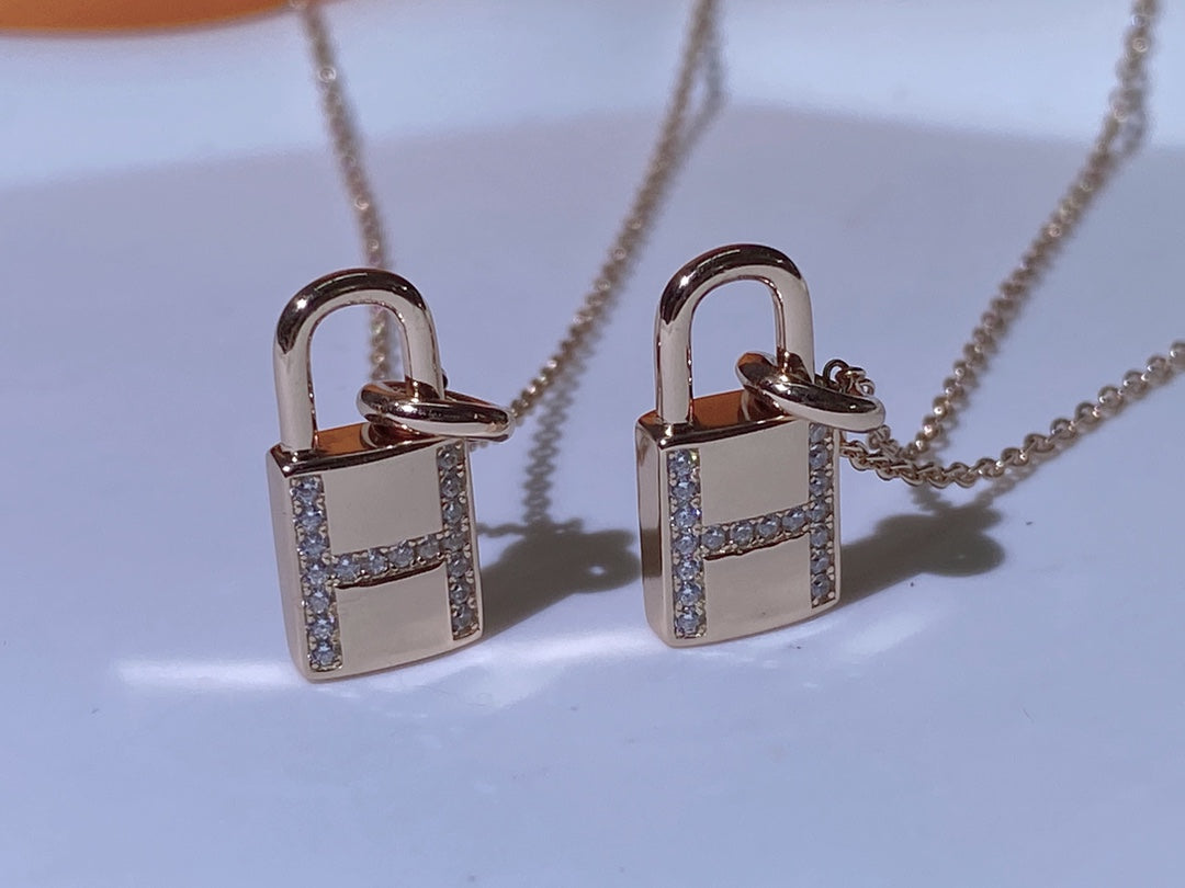 [Leaves]HM ADVANCED NICHE LOCK HEAD NECKLACE DIAMONDS