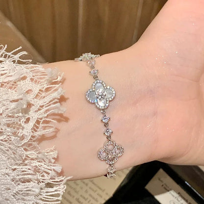 [Leaves]CLOVER 5 MOTIF PINK BLUE RED WHITE BRACELET