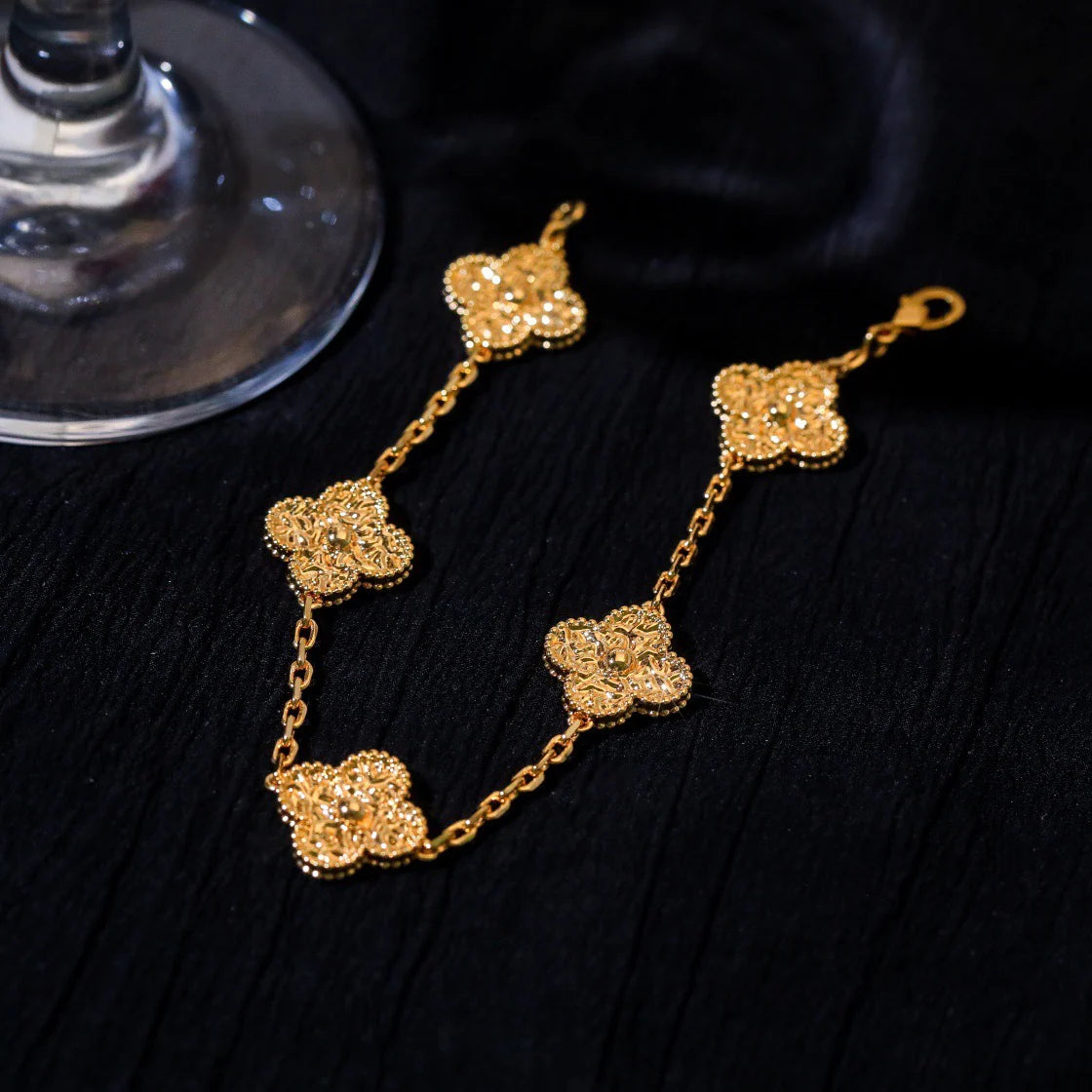 [Leaves]LUCKY CLOVER 5-MOTIF BRACELET - BRONZING
