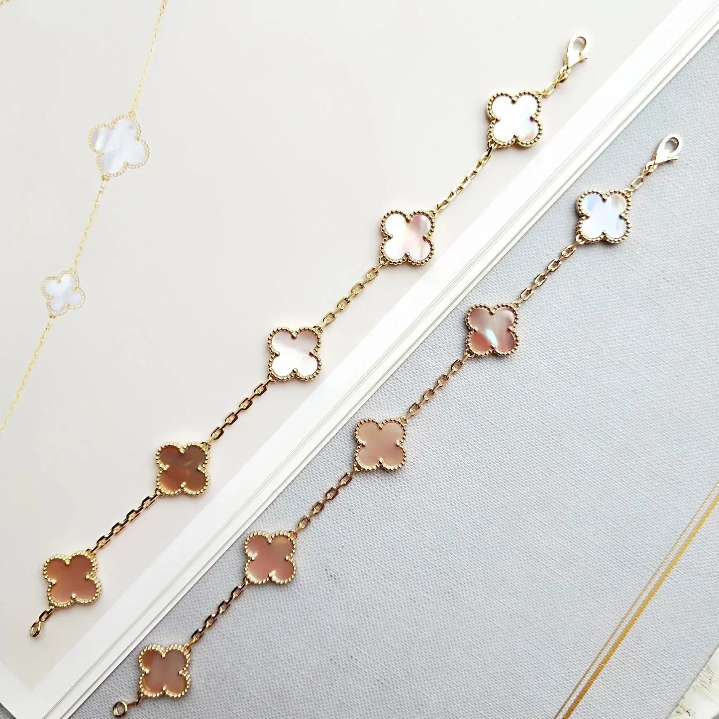 [Leaves]LUCKY CLOVER 5-MOTIF BRACELET - PINK MOTHER-OF-PEARL COLLECTION